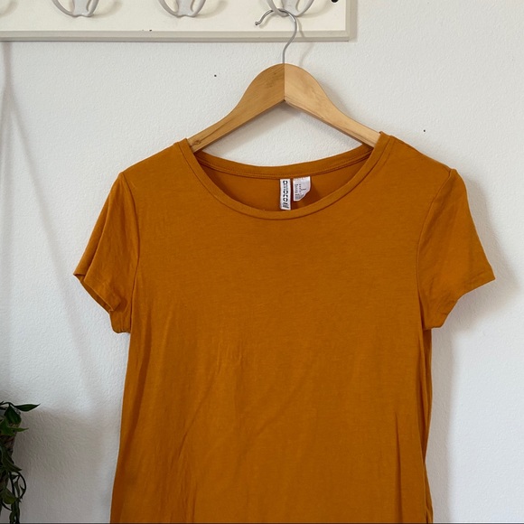 Gold Basic Tee | H&M - Picture 2 of 5